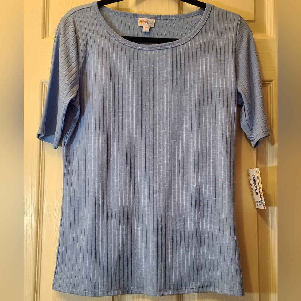 NWT LuLaRoe Gigi Ribbed Light Blue Medium Short Sleeve Fitted Top